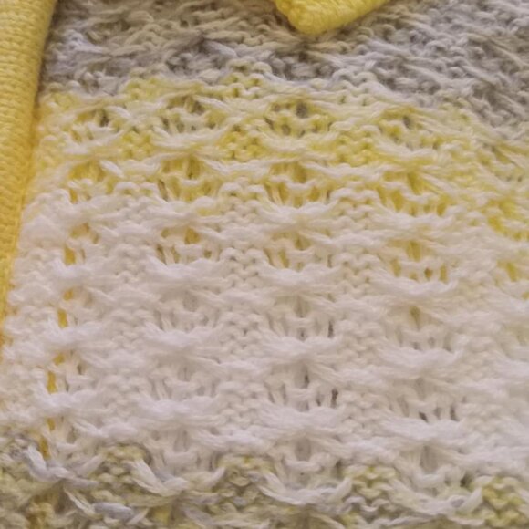 Yellow/Gray sweater - size 4 NWOT - Picture 3 of 4